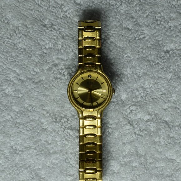 Vintage 1980s Bill Blass Gold Tone Quartz Watch